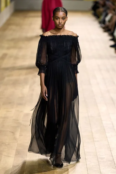 Look 60